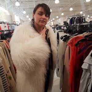 Meet your Posher, Julia